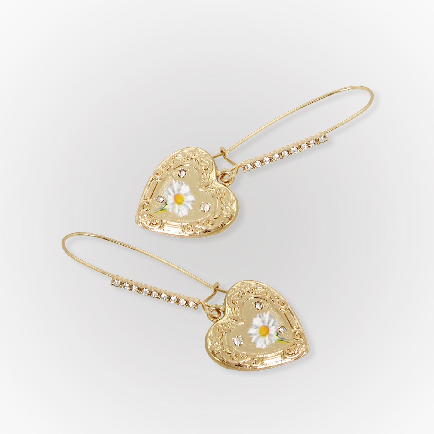 Betsey Johnson Sweetheart Daisy Heart Dangle Earrings